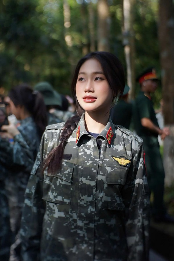 Những “bông hồng quân đội” tỏa sáng tại A80