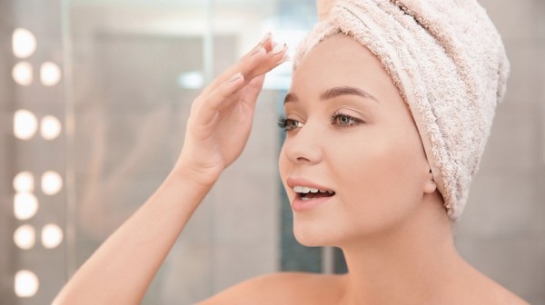 Những cách ủ tóc tại nhà hiệu quả để sở hữu mái tóc óng ả, suôn mượt