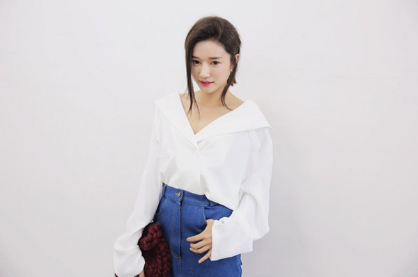 Những kiểu áo mát mẻ mùa hè giúp cải thiện vóc dáng