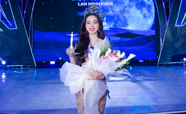 Nữ sinh Đại học Công nghiệp TPHCM đăng quang Hoa hậu Sinh viên Việt Nam 2025 Nữ sinh Đại học Công nghiệp TPHCM đăng quang Hoa hậu Sinh viên Việt Nam 2025