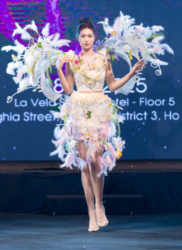 Thiên Ân, Quế Anh, Lê Hoàng Phương 