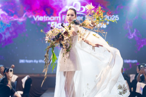 Thiên Ân, Quế Anh, Lê Hoàng Phương 