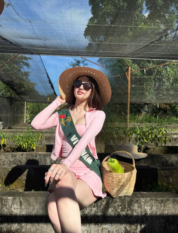 Thời trang cuốn hút của Trịnh Mỹ Anh tại Miss Earth 2025 Thời trang cuốn hút của Trịnh Mỹ Anh tại Miss Earth 2025