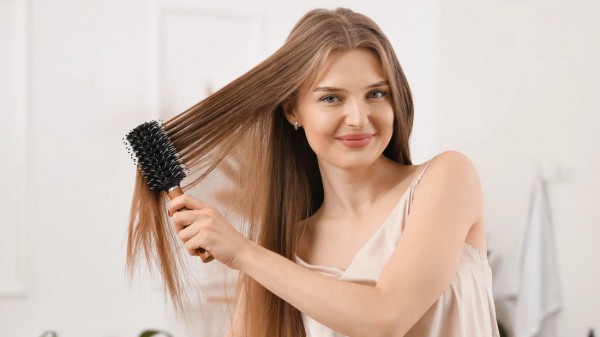 Uống đủ nước ngừa rụng tóc