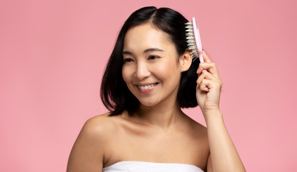 Uống đủ nước ngừa rụng tóc