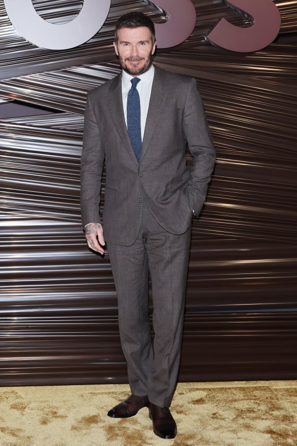 Vợ chồng tỷ phú Mark Zuckerberg sành điệu tại Tuần lễ thời trang Milan 2026