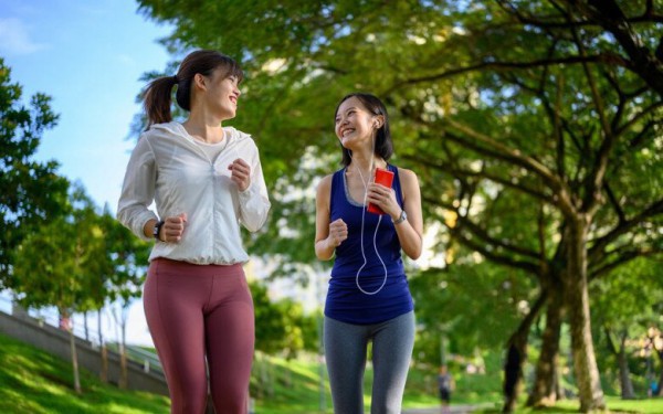 Đi bộ hay đạp xe giúp giảm cân hiệu quả hơn?