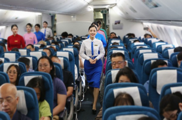 Đồng phục tiếp viên Vietnam Airlines qua các thời kỳ