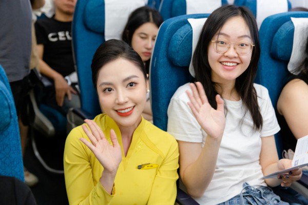 Đồng phục tiếp viên Vietnam Airlines qua các thời kỳ