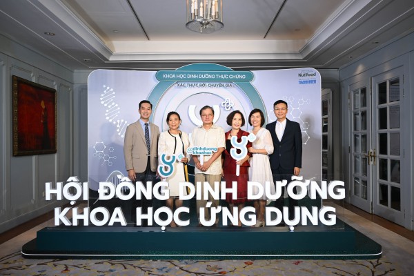 Lần đầu tiên có Hội đồng bác sĩ giải đáp mọi thắc mắc nuôi con cho 