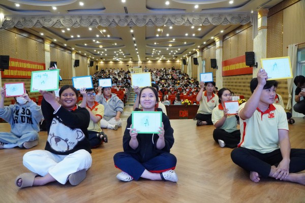 Nhiều sai lầm trong ăn uống của sinh viên, làm sao để cải thiện?