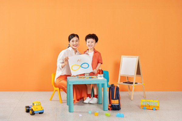 Xu hướng ‘nâng tầm tiêu chuẩn’ nuôi con của các mẹ thế hệ trẻ