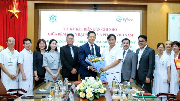 Pfizer Việt Nam và Bệnh viện Bạch Mai ký ghi nhớ hợp tác chăm sóc sức khỏe