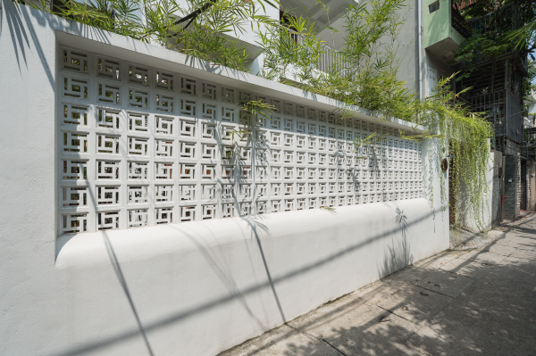 Cải tạo nhà ống có kiến trúc cũ ở Hà Nội, giải quyết bài toán an toàn khi gia đình có 4 thế hệ...
