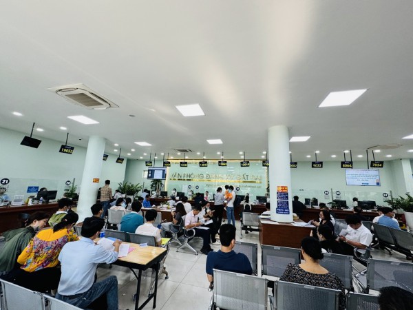 Dân gặp khó vì tiền sử dụng đất quá cao