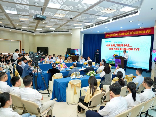 Giá đất cao đột biến, Bộ Tài chính đề xuất giảm tiền sử dụng đất cho người dân Giá đất cao đột biến, Bộ Tài chính đề xuất giảm tiền sử dụng đất cho người dân