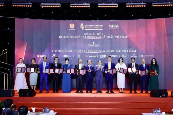 KN Holdings được vinh danh Top 10 doanh nghiệp bất động sản hàng đầu Việt Nam