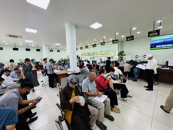 ”Nín thở” chờ giảm tiền sử dụng đất