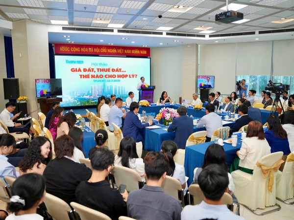 Nóng với giá đất, thuế đất