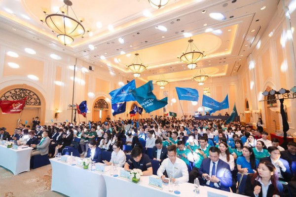 Vạn Xuân Group khẳng định vị thế tiên phong bằng chiến dịch ra quân toàn quốc Vạn Xuân Group khẳng định vị thế tiên phong bằng chiến dịch ra quân toàn quốc