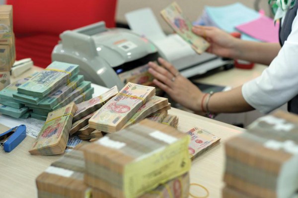 Tăng huy động vốn từ dân cư để tăng trưởng tín dụng