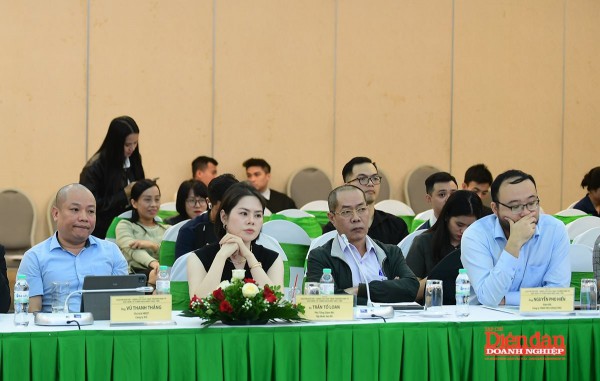 Chuyển đổi kép - động lực cho tăng trưởng kinh tế: Góc nhìn từ chính sách đến thực tiễn