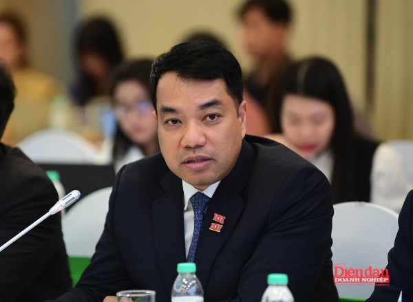 Chuyển đổi kép - động lực cho tăng trưởng kinh tế: Góc nhìn từ chính sách đến thực tiễn