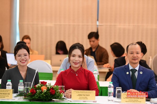 Chuyển đổi kép - động lực cho tăng trưởng kinh tế: Góc nhìn từ chính sách đến thực tiễn