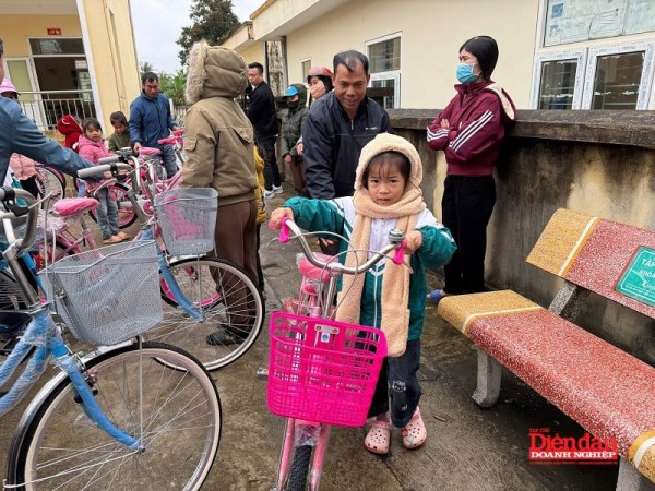 Công ty TNHH Triệu Thái Sơn chung tay chăm lo an sinh xã hội dịp Tết