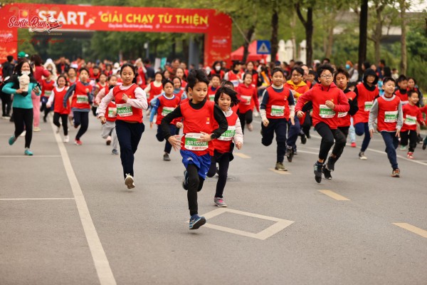 Cùng Santa Run thắp sáng hy vọng cho trẻ em khó khăn