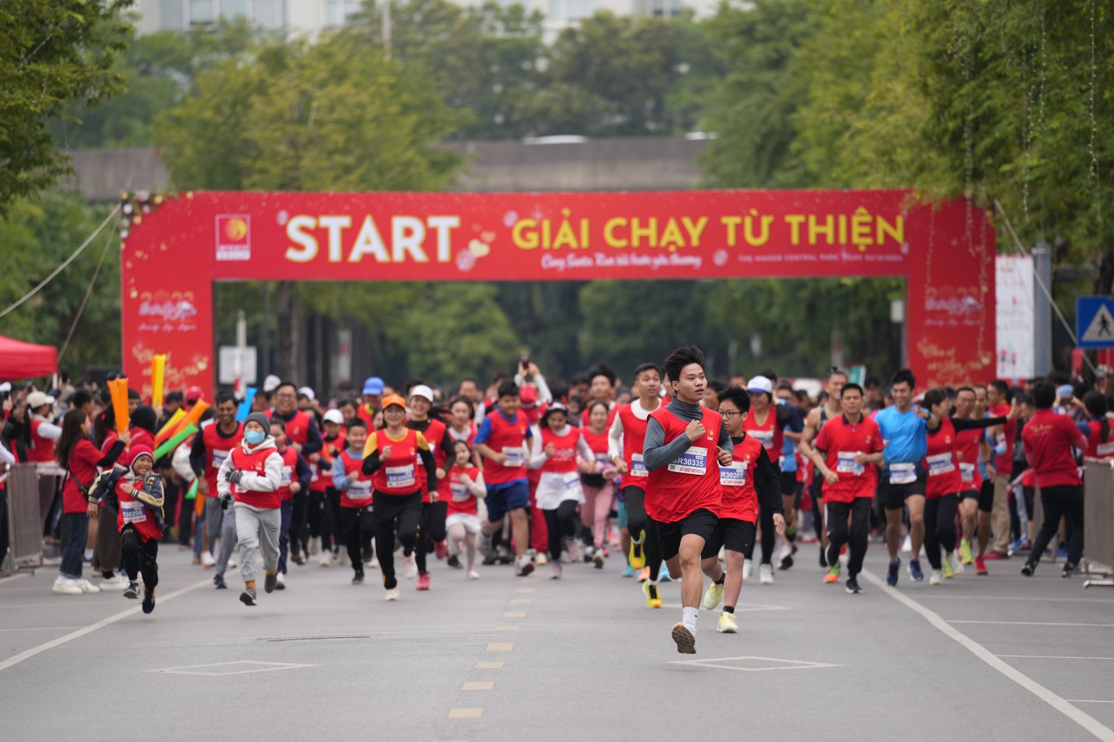 Cùng Santa Run thắp sáng hy vọng cho trẻ em khó khăn