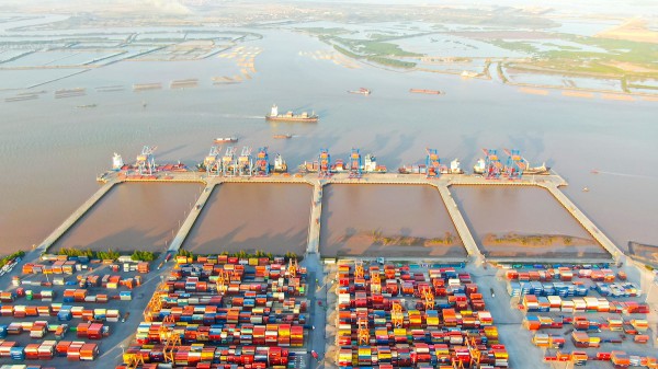 Doanh nghiệp logistics Việt Nam trước bước ngoặt thời đại