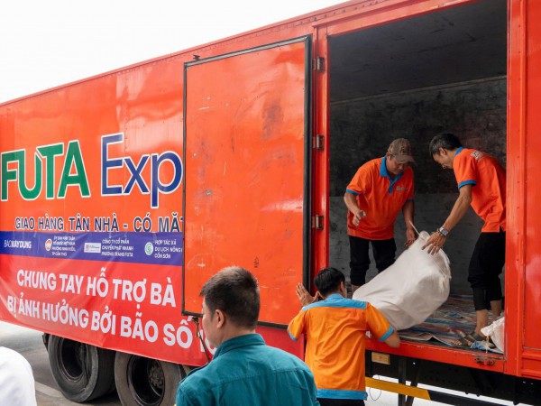 FUTA Express không tăng giá vận chuyển hàng thiết yếu giữa lúc giá xăng dầu biến động