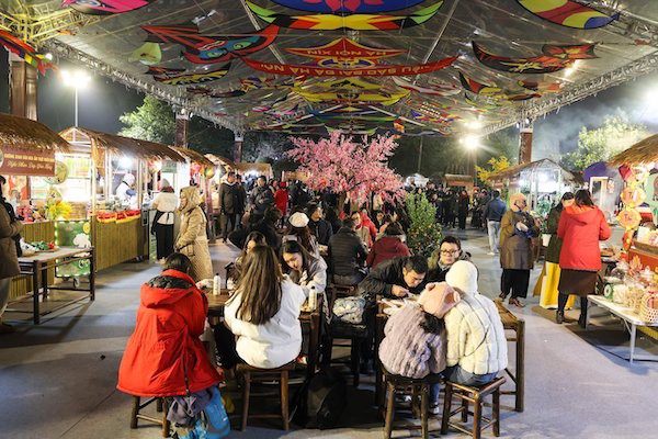 Hà Nội: Happy Tết 2024 góp phần giúp du lịch trở thành ngành kinh tế mũi nhọn Hà Nội: Happy Tết 2024 góp phần giúp du lịch trở thành ngành kinh tế mũi nhọn