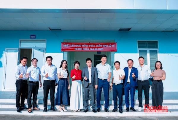 Hành trình tìm kiếm những “ngôi sao Đỏ” Hành trình tìm kiếm những “ngôi sao Đỏ”