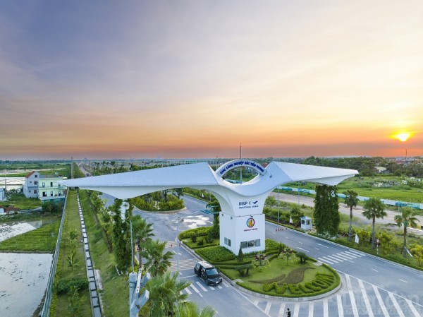 Tập đoàn công nghệ cao hàng đầu thế giới đầu tư thêm 2 dự án tại Quảng Ninh