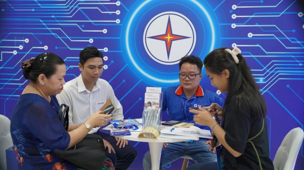 Tổng Công ty Điện lực TP.HCM cung cấp dịch vụ điện trên toàn địa bàn TP.HCM mới