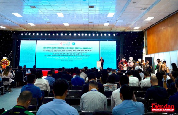 "Tư nhân hoá hợp tác khu vực" - giải pháp đột phá chuyển dịch năng lượng xanh
