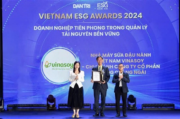 VINASOY được vinh danh "doanh nghiệp tiên phong trong quản lý tài nguyên bền vững"