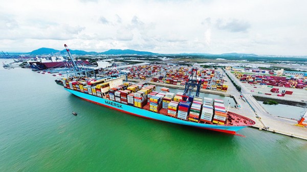 Đề xuất giảm phí hàng không, cảng biển “hạ nhiệt” chi phí vận tải