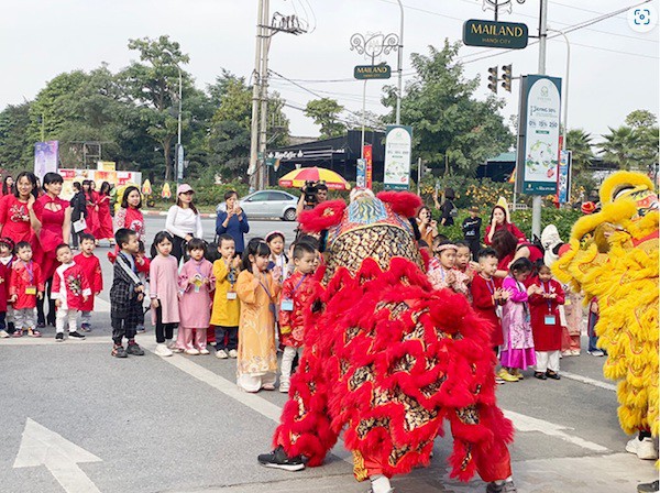 "Happy Tết 2024”: Lan toả bản sắc văn hoá Tết truyền thống