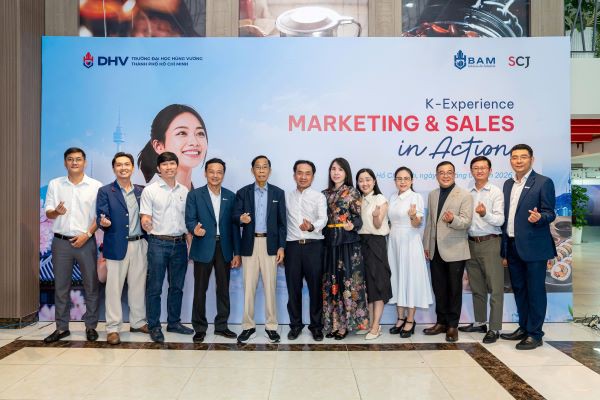 SCJ TV SHOPPING MANG "Trải nghiệm học từ doanh nghiệp” đến với sinh viên Đại học Hùng Vương TP HCM