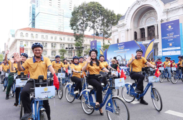 Hơn 1.000 người tham gia đạp xe diễu hành tại ngày hội xe đạp Saigontourist Group vì cộng đồng