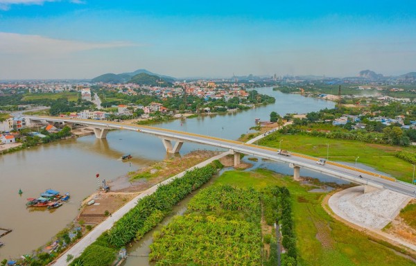 Hạ tầng giao thông mở đường cho Hải Phòng - Hải Dương phát triển