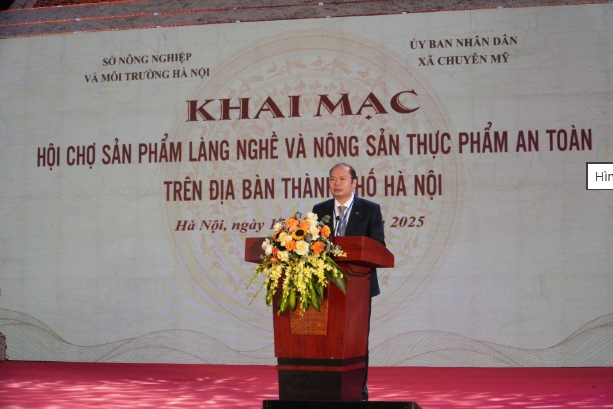 Hội chợ sản phẩm làng nghề Chuyên Mỹ 2025: Tôn vinh giá trị thủ công, thúc đẩy liên kết và phát triển kinh tế nông thôn