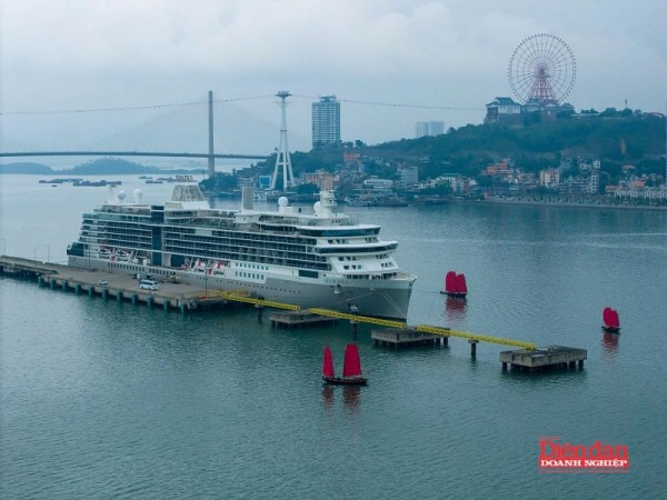 Quảng Ninh: Hóa giải “điểm nghẽn” hạ tầng, khơi thông mạch máu logistics