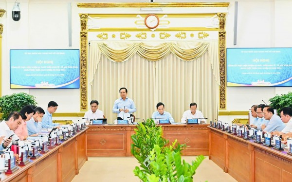 TP HCM phấn đấu tăng trưởng kinh tế đạt 10% trong năm 2026