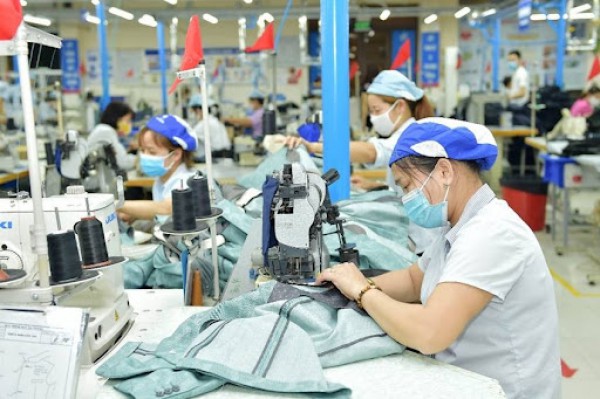Tăng trưởng kinh tế Việt Nam dự báo đạt 5,5% trong quý 4 Tăng trưởng kinh tế Việt Nam dự báo đạt 5,5% trong quý 4