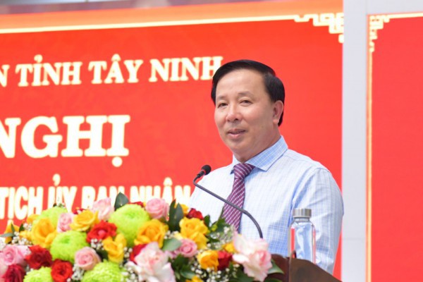 Tây Ninh: Trao quyết định, ra mắt các cơ quan chuyên môn trực thuộc UBND tỉnh