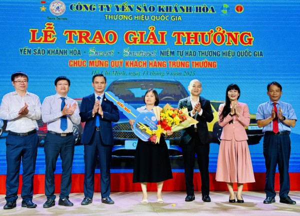 16 năm dùng yến sào, người phụ nữ ở TP.HCM bất ngờ trúng thưởng ô tô